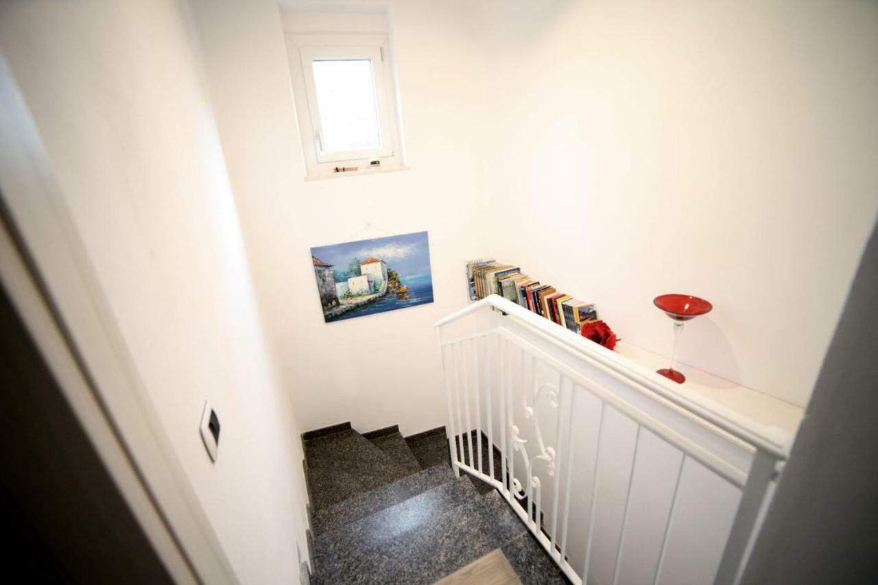B&B Agora Sarzana Exterior photo